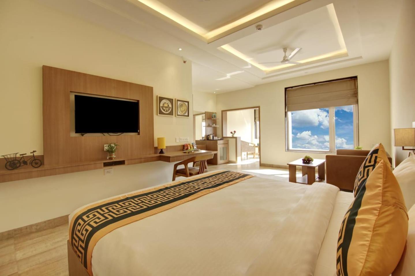 King Plaza Airport Delhi Hotel
