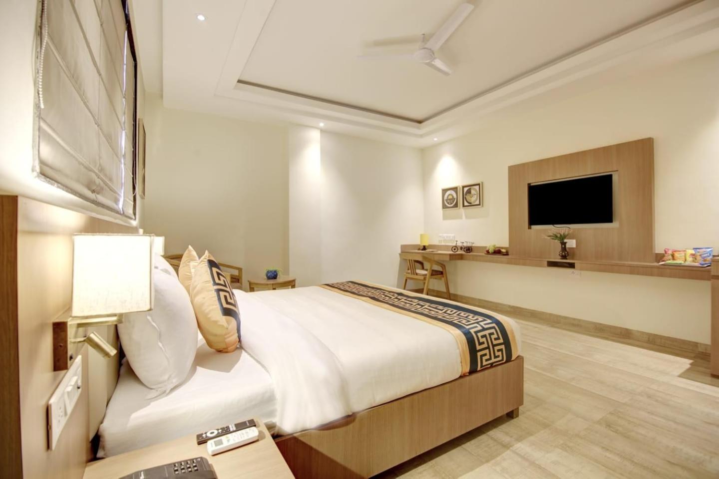 King Plaza Airport Delhi Hotel 4*