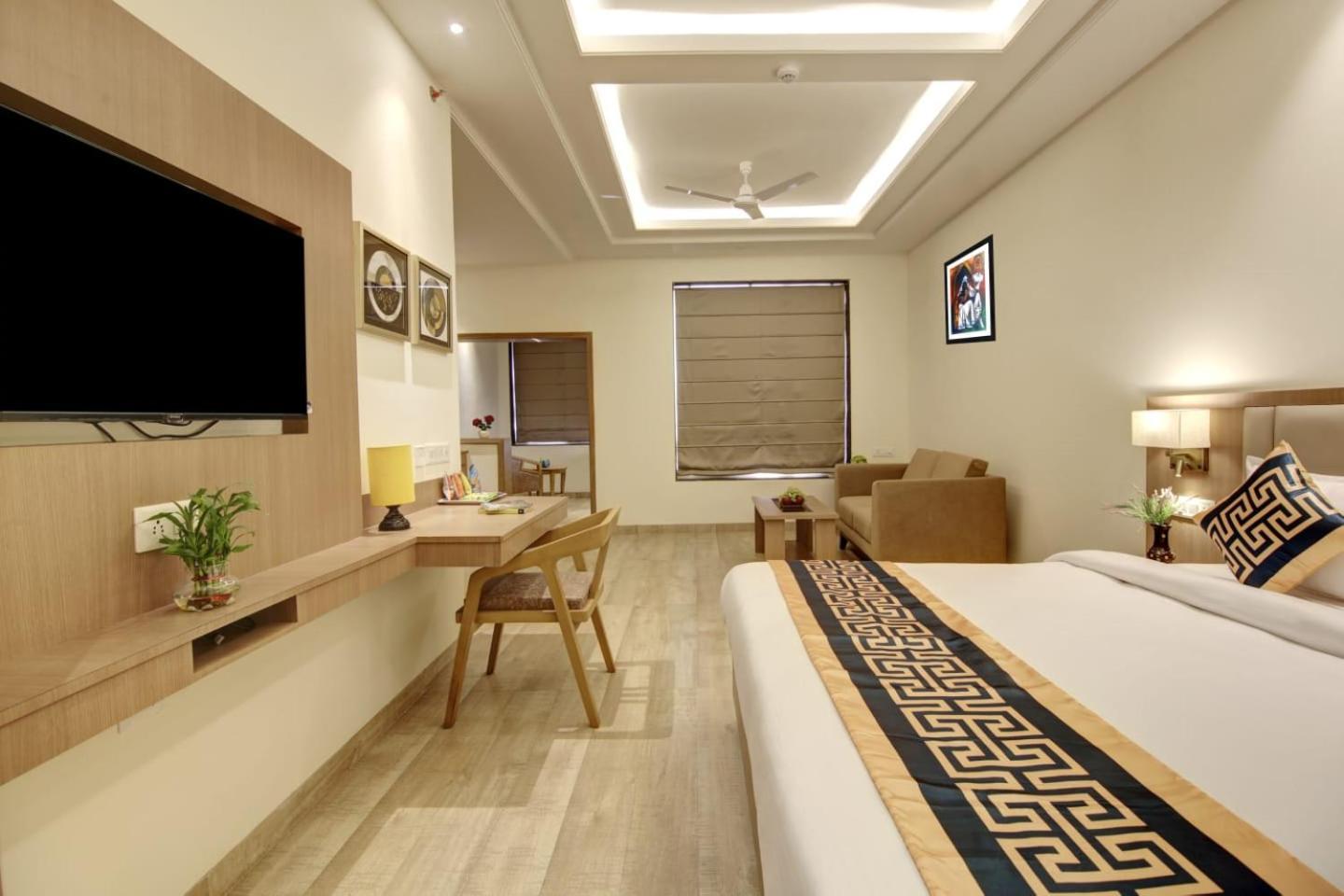 King Plaza Airport Delhi Hotel