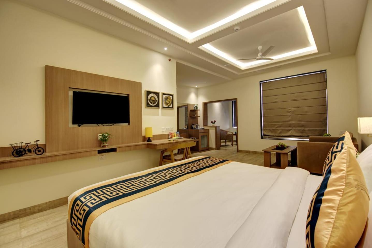 Hotel King Plaza Airport Delhi New Delhi